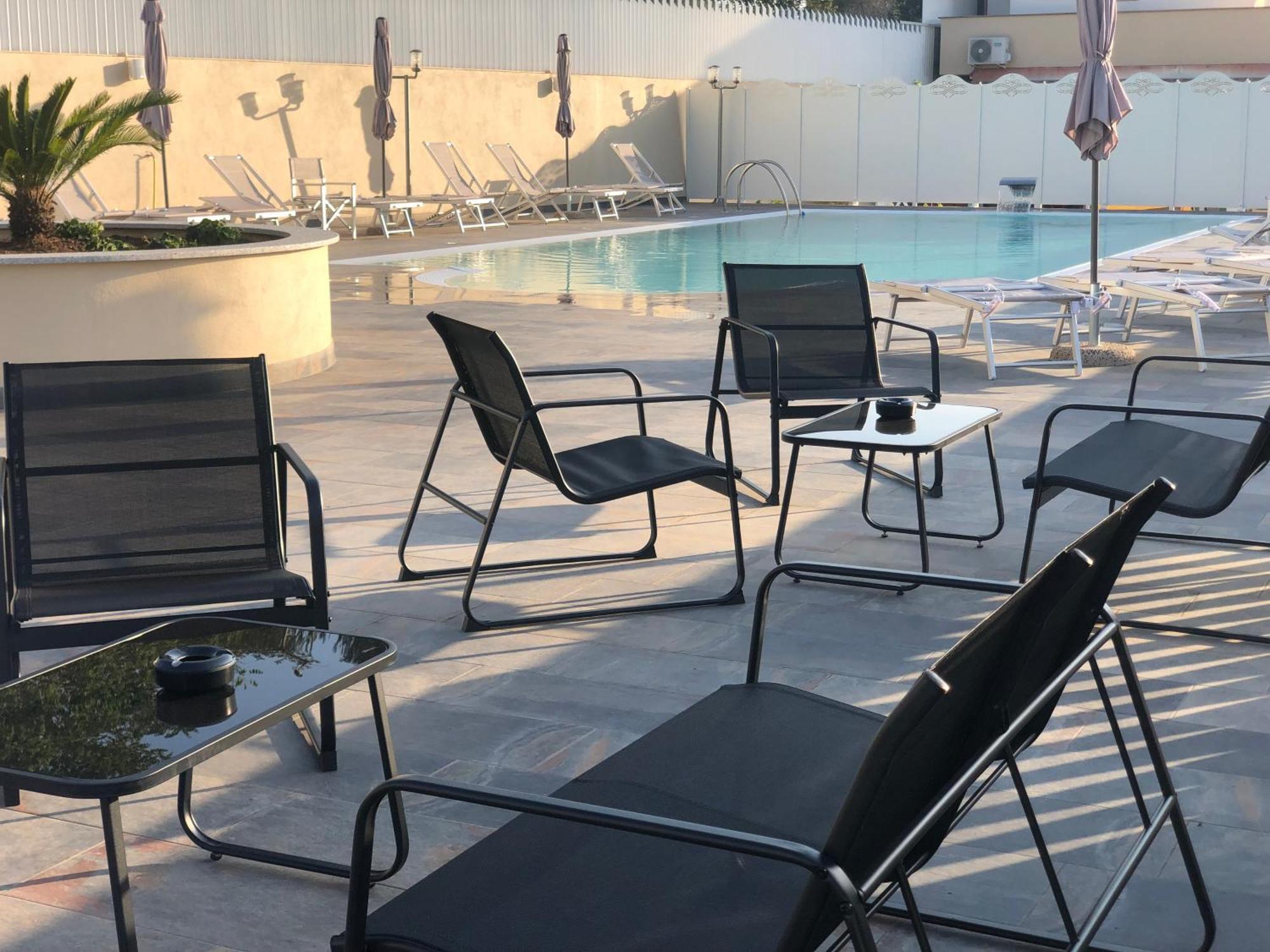 Bloom Tropea Aparthotel Ciaramiti ภายนอก รูปภาพ